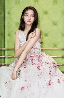 关晓彤进娱乐圈只为吃瓜